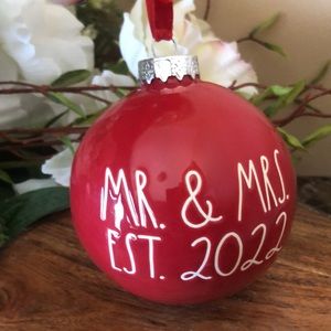 NEW 2022 Rae Dunn Mr & Mrs Est. 2022 Ornament